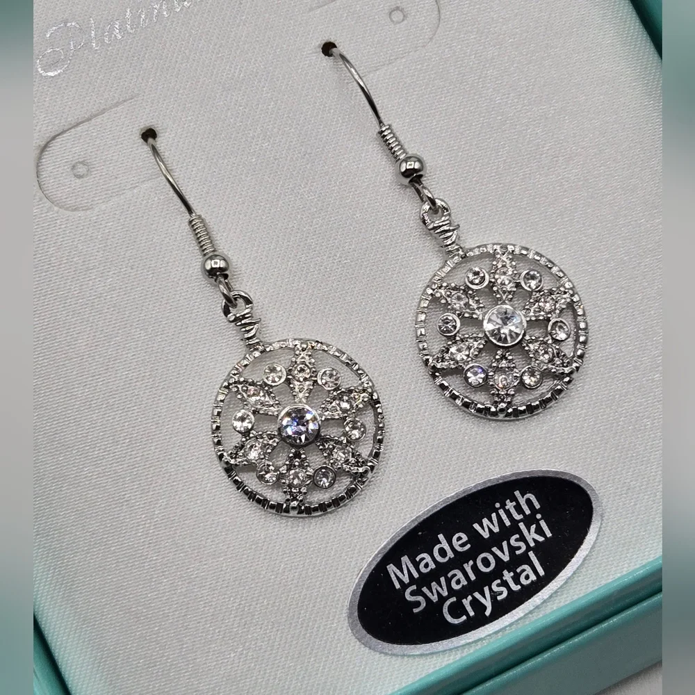 Vintage Style Earrings Made w Swarovski Crystals Silver Overlay - Picture 4 of 10